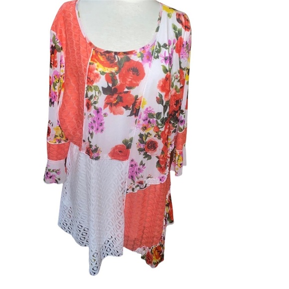 CALESSA floral tunic top plus size 2x - Picture 2 of 4